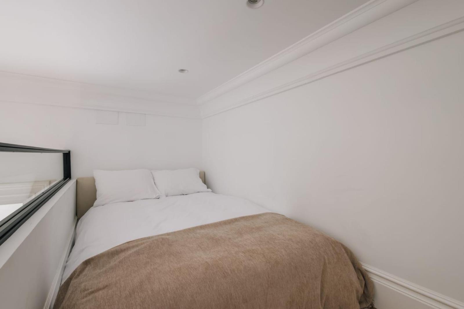 Stunning Apartment Near Gran Via Metro Madrid Extérieur photo