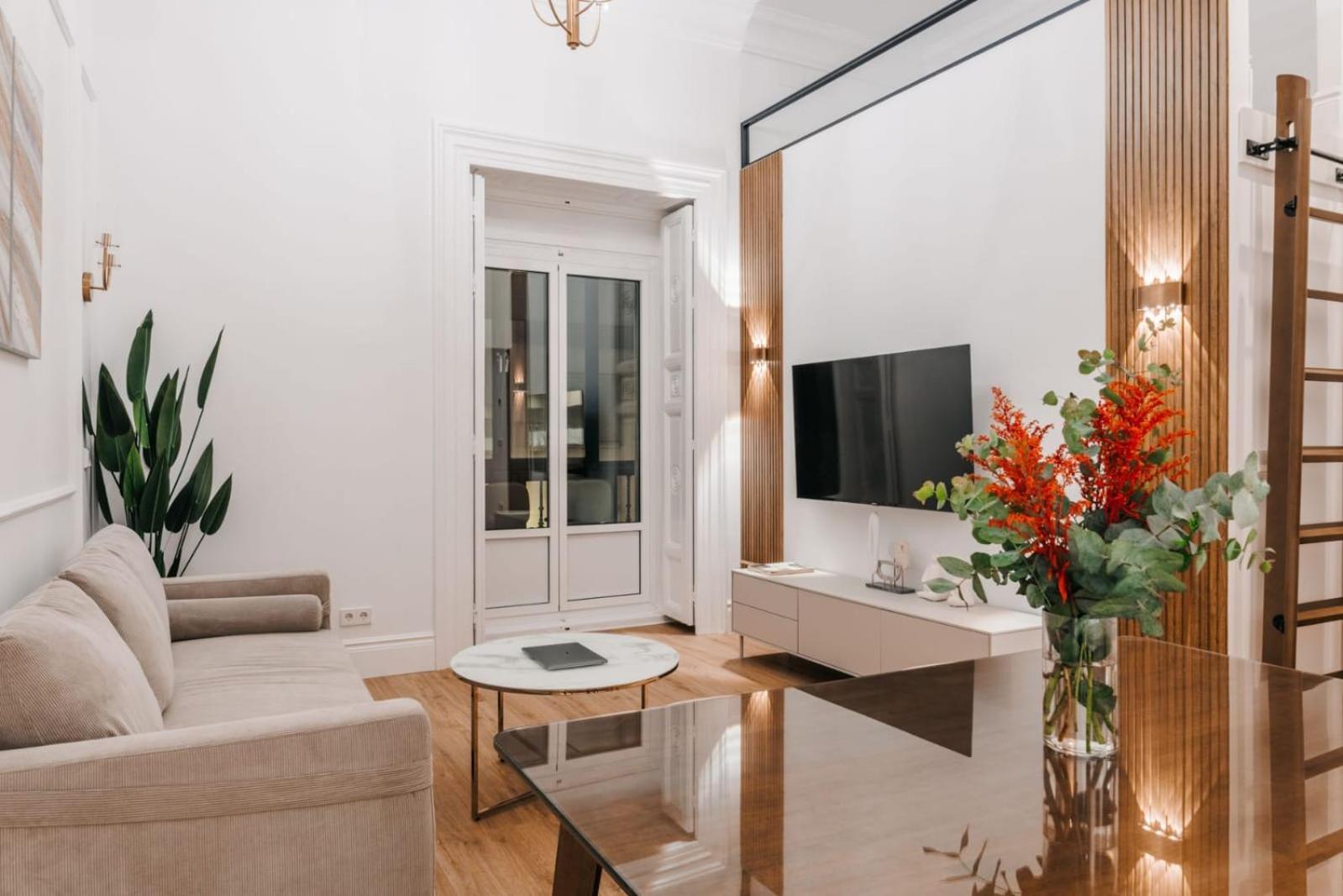 Stunning Apartment Near Gran Via Metro Madrid Extérieur photo