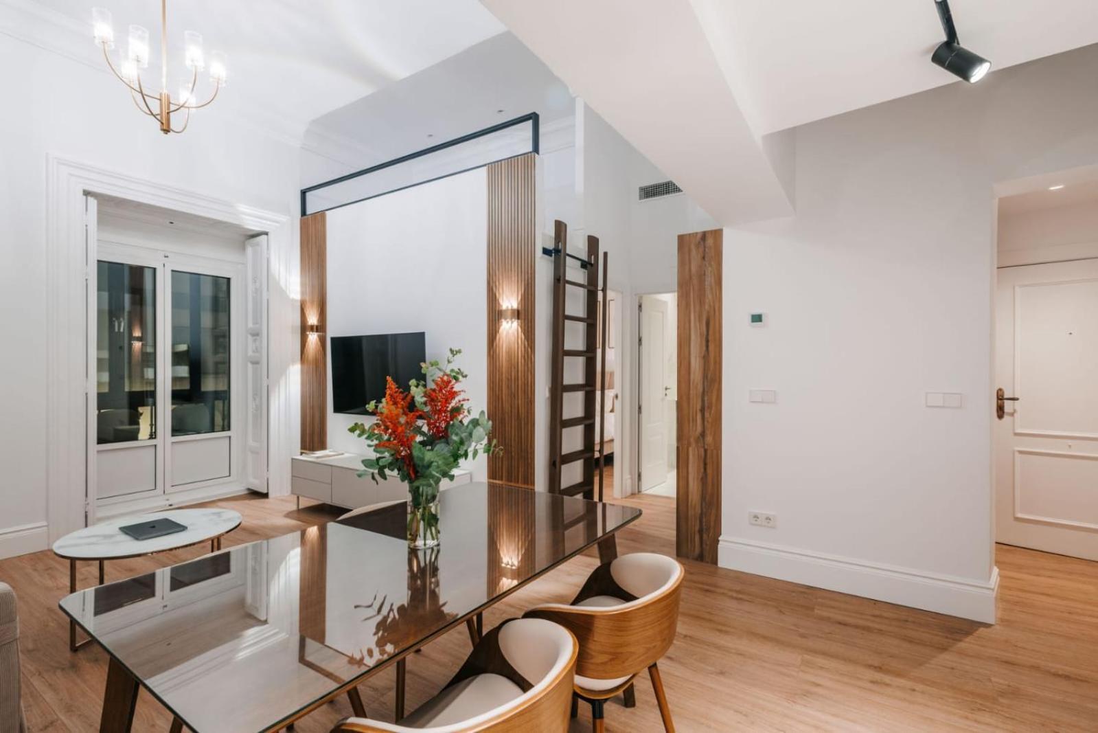 Stunning Apartment Near Gran Via Metro Madrid Extérieur photo