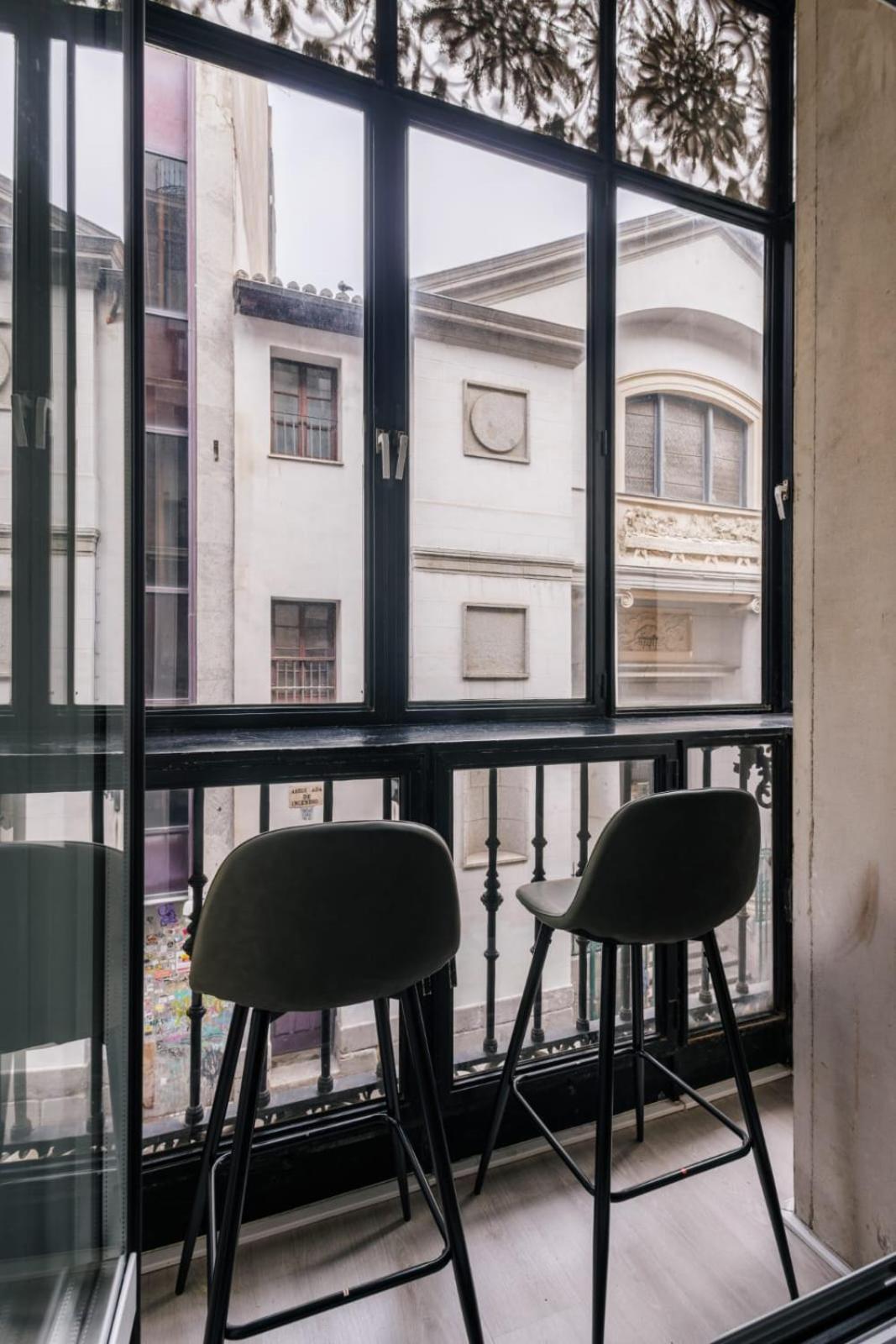 Stunning Apartment Near Gran Via Metro Madrid Extérieur photo